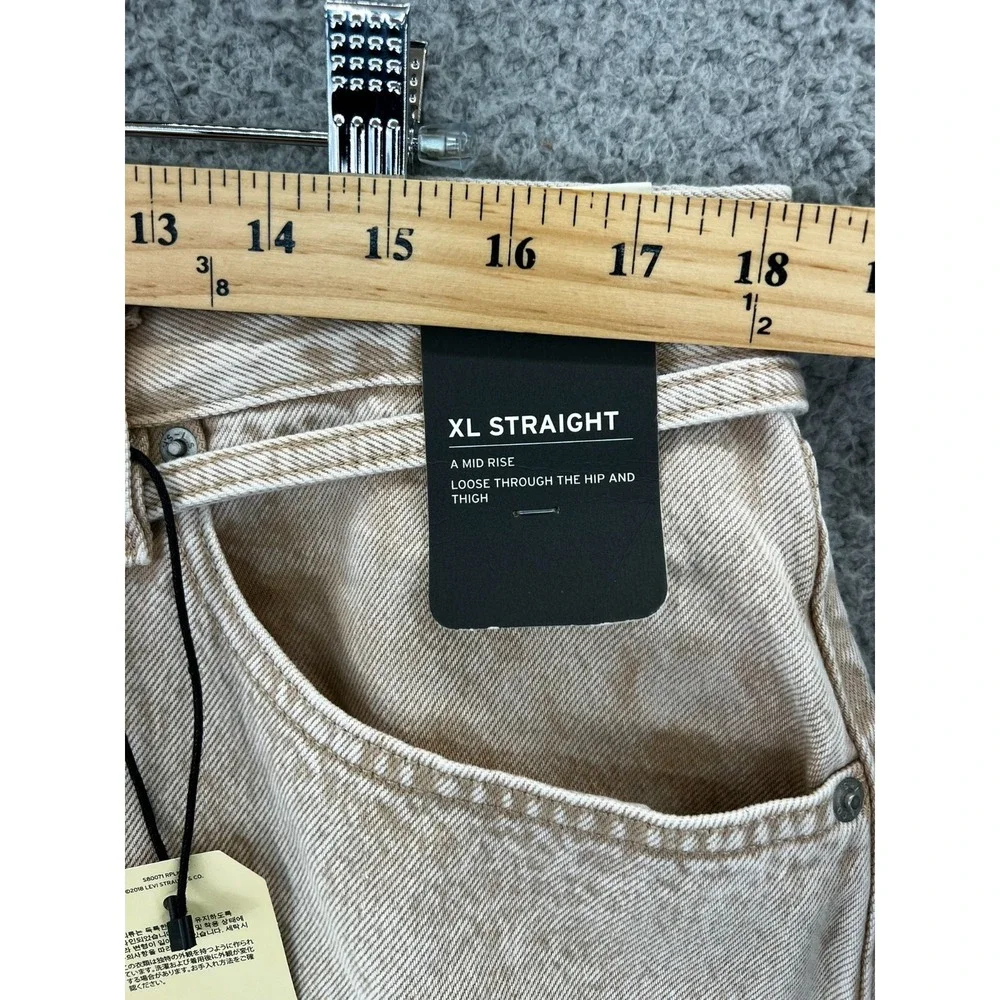 Levis Premium Jeans XL Straight Denim Jeans Women 32 (Fit 36x29..5) Loose NWT‎